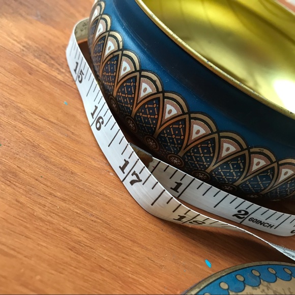 vintage cleo wrap tin container - Picture 5 of 6